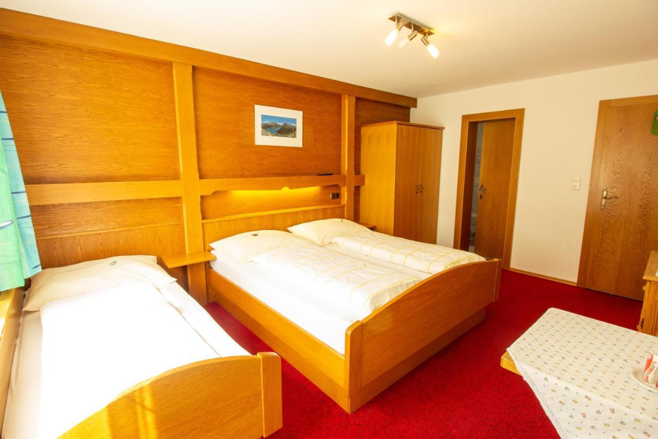 Haus Josef Bed and Breakfast Mayrhofen Exteriör bild