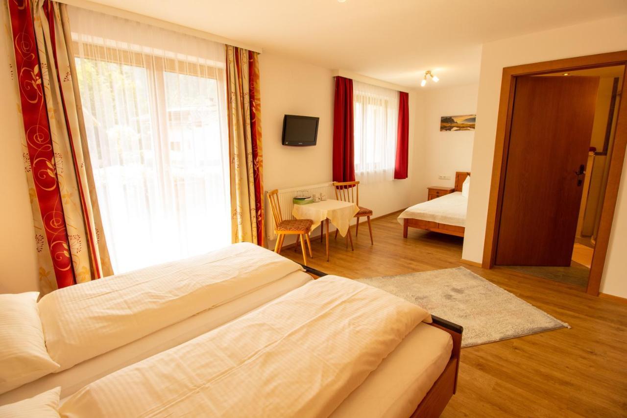 Haus Josef Bed and Breakfast Mayrhofen Exteriör bild