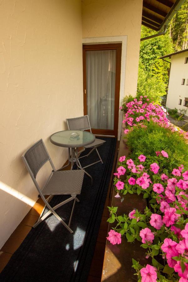 Haus Josef Bed and Breakfast Mayrhofen Exteriör bild