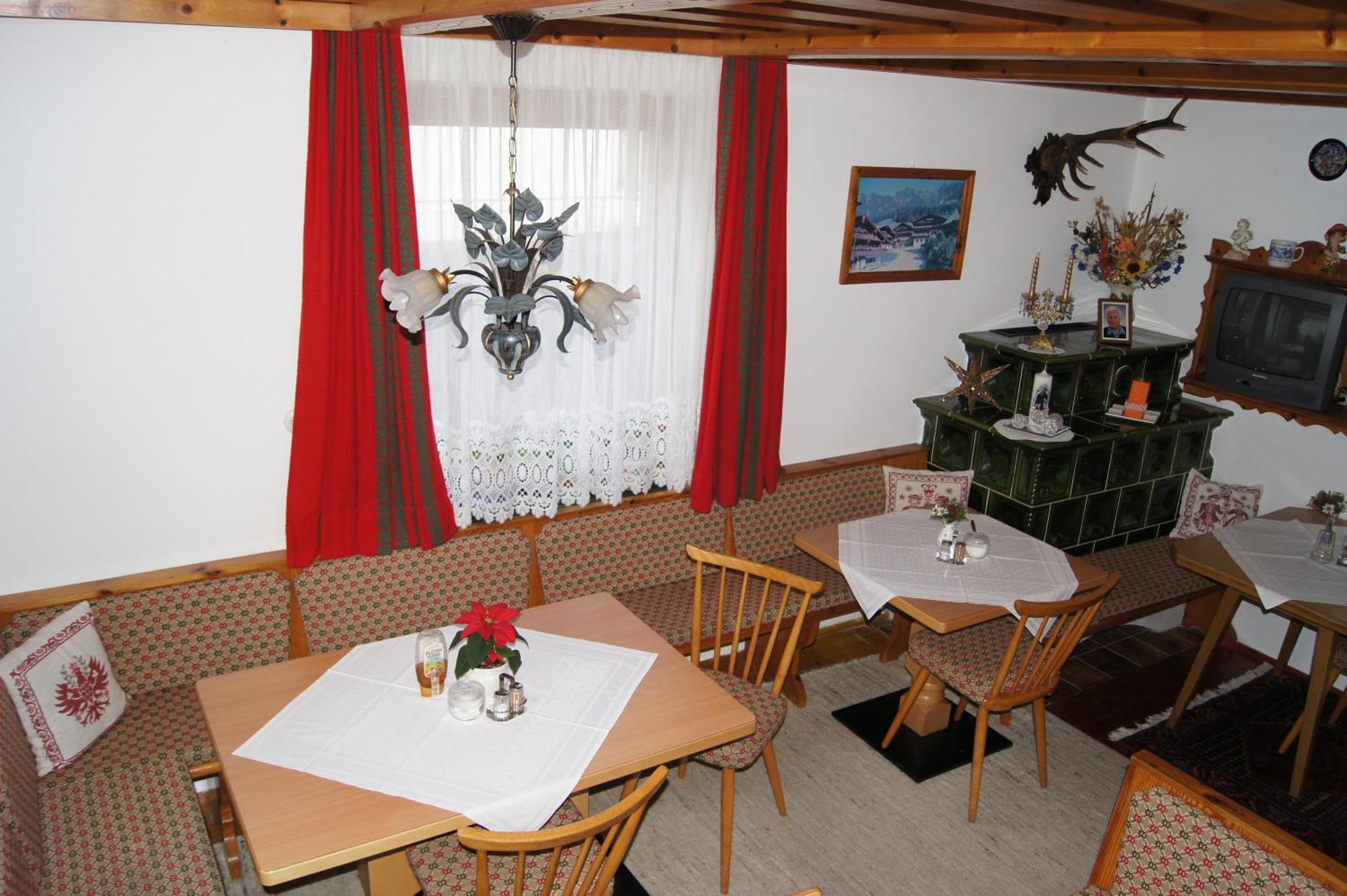 Haus Josef Bed and Breakfast Mayrhofen Exteriör bild