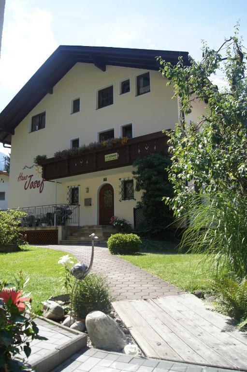 Haus Josef Bed and Breakfast Mayrhofen Exteriör bild