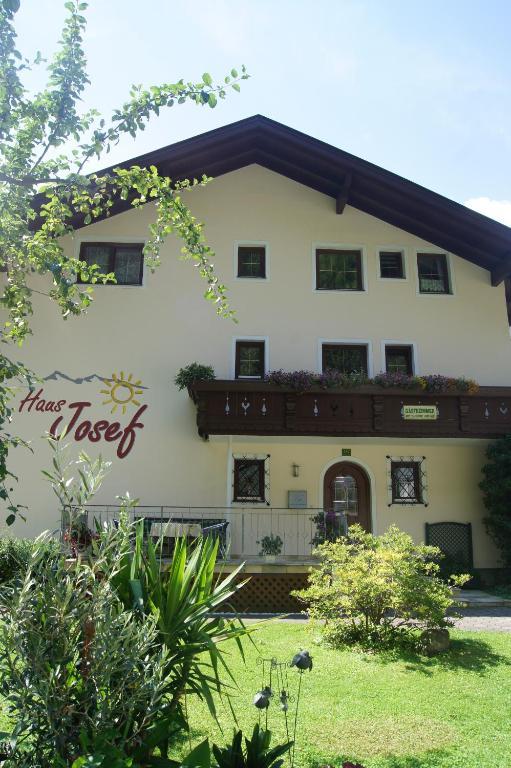 Haus Josef Bed and Breakfast Mayrhofen Exteriör bild